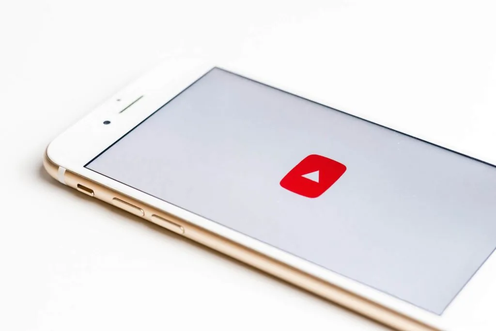 YouTube icon smartphone